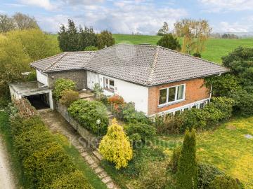 Gepflegter Architektenbungalow in attraktiver Lage von Wipperfürth!