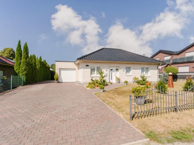 #RESERVIERT# Gepflegter Bungalow mit Garage und großzügigem Garten