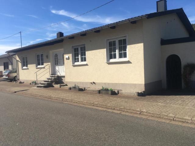 Gepflegter Bungalow mit Souterrain in Toplage,provisionsfrei