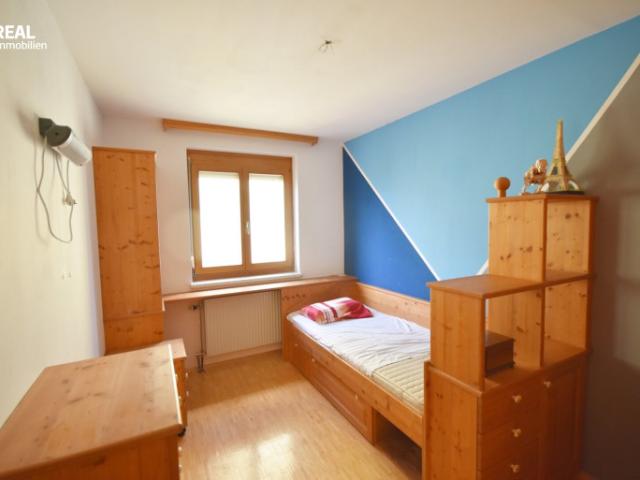Gepflegter Familienhit mit viel Platz 5 Zimmer voll unterkellert