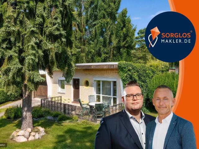 Gepflegter Freizeitbungalow mit Garten, Terrasse und Garage in Plötzky