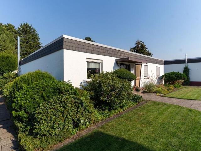 Gepflegter 4 Zimmer L Bungalow in ruhiger Lage