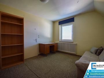 Gepflegtes Mansardenhaus auf Traumgrundstück in Ruhelage zwischen Amstetten und St. Valentin