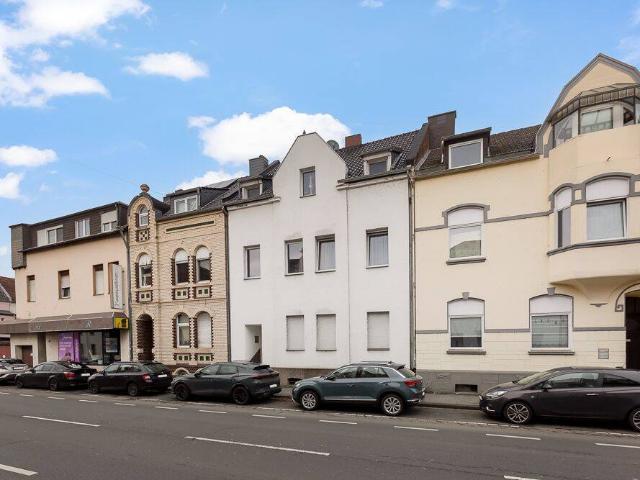 Gepflegtes Mehrfamilienhaus