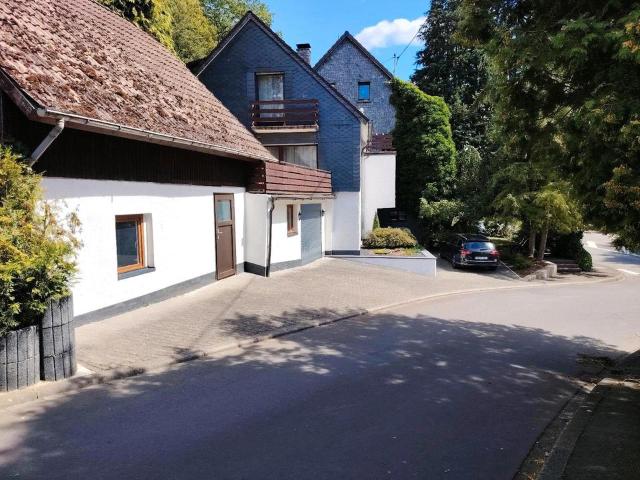 Gepflegtes Doppelhaus Zweifamilienhaus Nähe Wissen