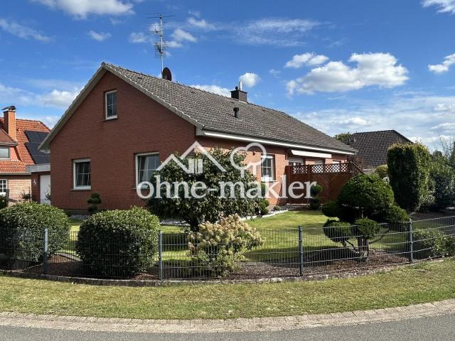 Gepflegtes EFH in Dörverden Westen mit großen Garten, Keller und Garage