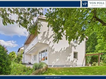 Gepflegtes EFH mit tollem Garten und schönem Blick über Dittelbrunn. Optional mit zweitem Grundstück