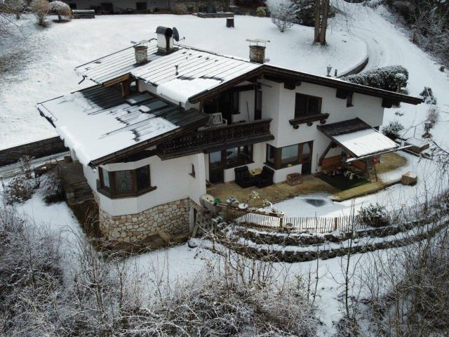 Gepflegtes Ein bis Zweifamilienhaus auf 1.900 m² Grundstück
