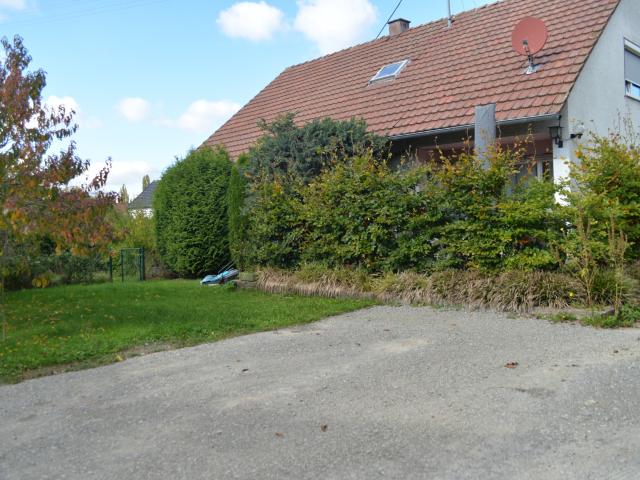 Gepflegtes Einfam. Wohnhaus mit ELW und Garage