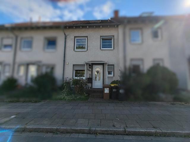 Gepflegtes Einfamilien Reihenhaus mit viel Platz, Sauna & Kamin