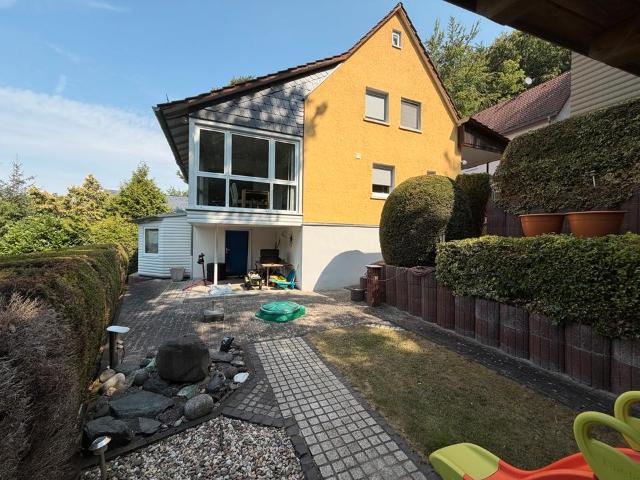 Gepflegtes Einfamilienhaus im Grünen