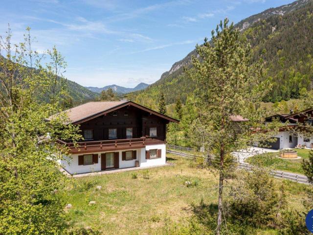 Gepflegtes Einfamilienhaus in bester Lage in St. Ulrich am Pillersee zu verkaufen