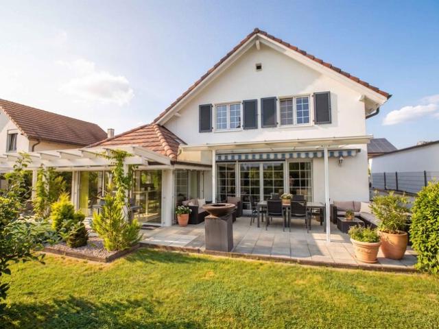 GEPFLEGTES EINFAMILIENHAUS IN BRISLACH WOHNEN MIT GARTENIDYLLE