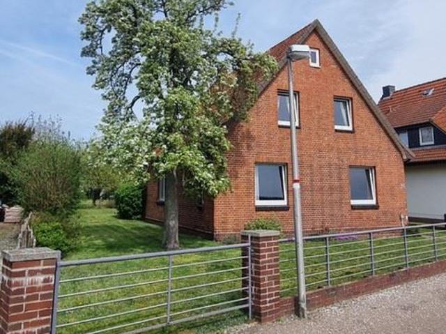 Gepflegtes Einfamilienhaus in exponierte Lage!