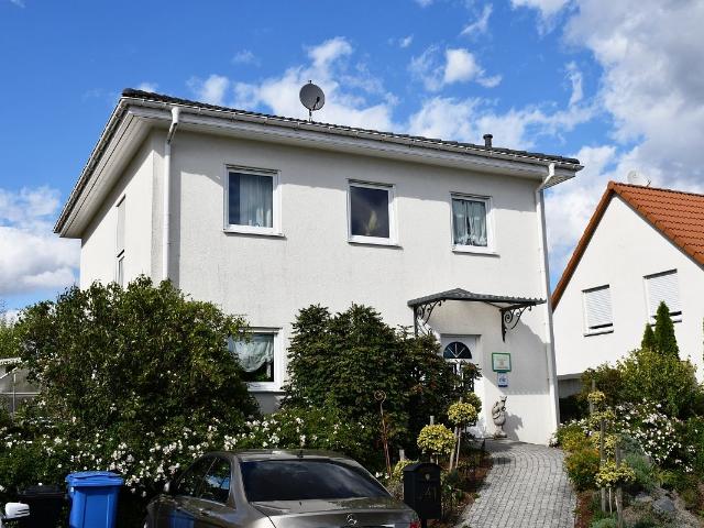 Gepflegtes Einfamilienhaus in herrlicher Feldrandlage von Fränkisch Crumbach