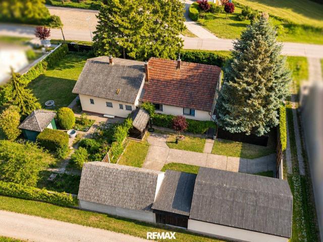 Gepflegtes Einfamilienhaus mit 1.439 m² Grundstück & Nebengebäude