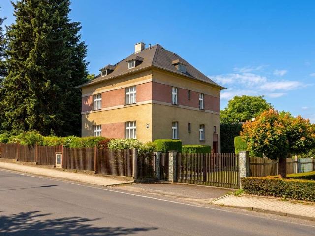 Gepflegtes Einfamilienhaus mit 2055 m2 Grundstück, Scheune und Garage, 25 km zur deutschen Grenze