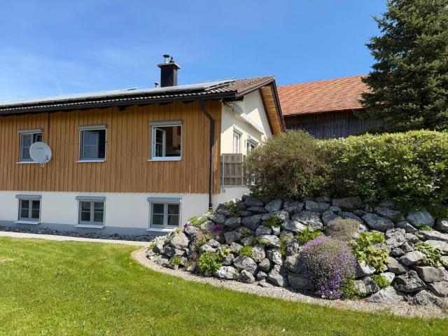 Gepflegtes Einfamilienhaus mit 8 14 Zimmern in TOP Lage