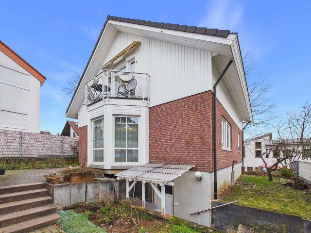 Gepflegtes Einfamilienhaus mit Carport in ruhiger Wohnlage von Limeshain Himbach
