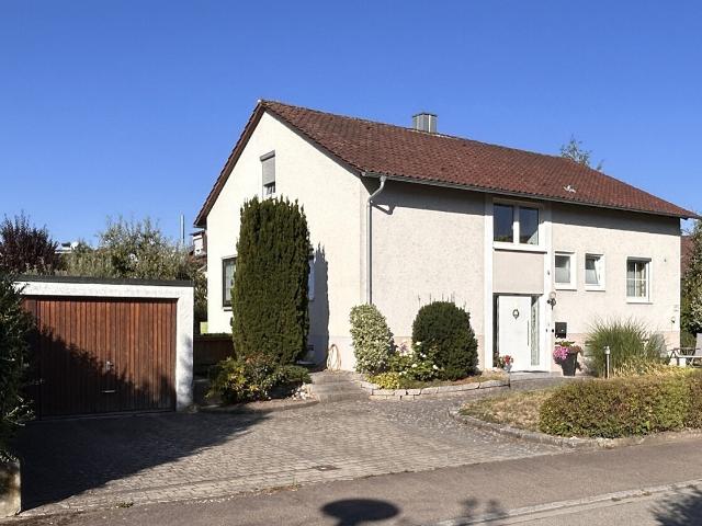 Gepflegtes Einfamilienhaus mit Ausbaupotenzial in begehrter Lage von Laupheim