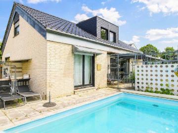 Gepflegtes Einfamilienhaus mit Garten und Pool in Bielefeld Oldentrup Erbbauzins pro Jahr 1.388 EUR