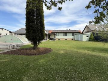 Gepflegtes Einfamilienhaus mit großem 939m2 Grundstück in Groß Enzersdorf !
