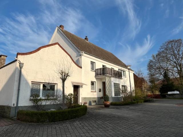 Gepflegtes Einfamilienhaus mit Einliegerwohnung von privat