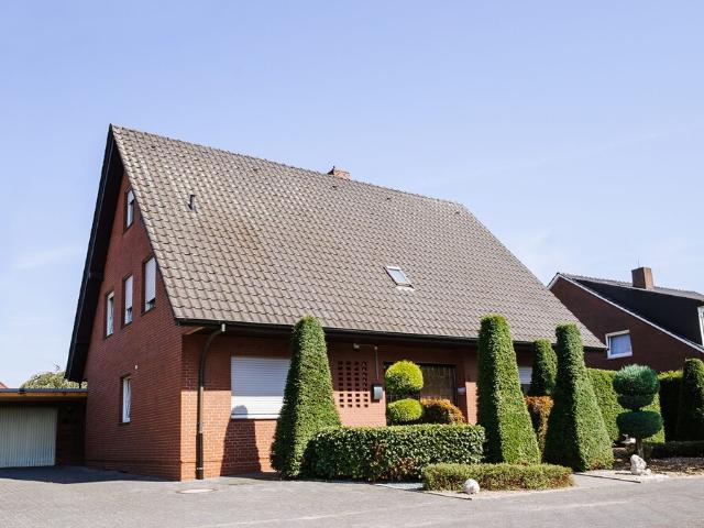 Gepflegtes Einfamilienhaus mit Einliegerwohnung, großem Grundstück und attraktiver Vermietung in Ahaus Ottenstein
