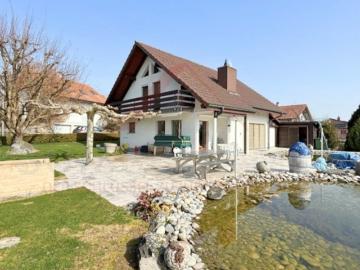 Wohnen im Grünen gepflegtes Einfamilienhaus mit idyllischem Garten im Seeland