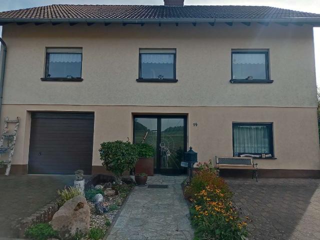 Gepflegtes Einfamilienhaus ohne Makler in 54552 Dreis Brück