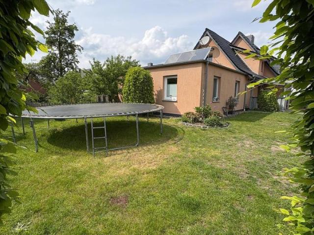 Gepflegtes, grundsaniertes Einfamilienhaus mit gewerbl. Anbau