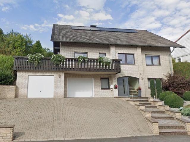 Gepflegtes Haus aus 1. Hand – 3 Bäder, PV+Speicher