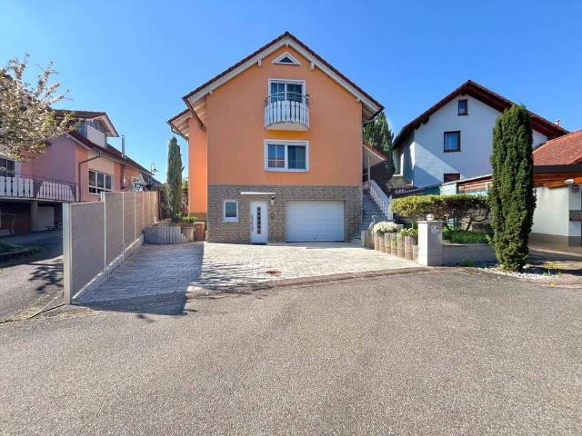 Gepflegtes Haus in Bestlage ruhig, grün und perfekt angebunden