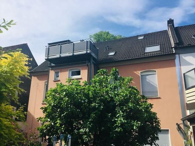 gepflegtes Haus mit Garten, Nähe Schloss Berge