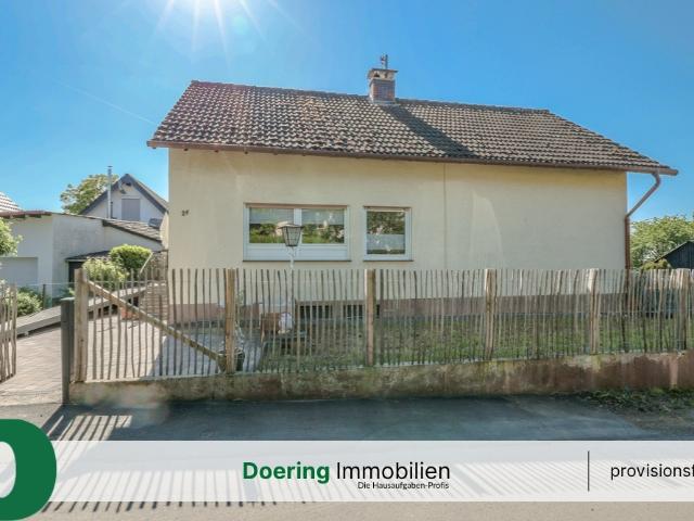 Gepflegtes Haus mit Terrasse, Garage, Carport und Raum für eigene Ideen *Provisionsfrei