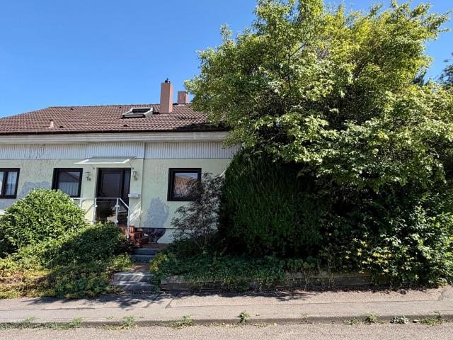 Gepflegtes Haus mit viel Platz für die Familie