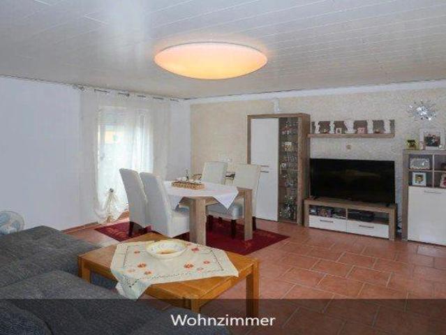 Gepflegtes Hinterhaus mit Einliegerwohnung, Hochterrasse und Hof