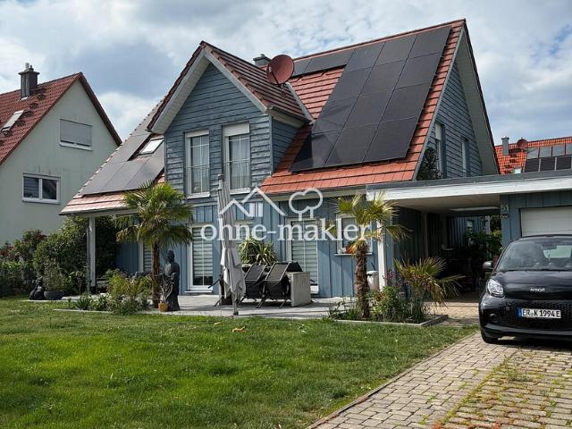 Gepflegtes Holzhaus 200m², 8 Zimmer, 4 Bäder und besonders energieeffiziente Haustechnik