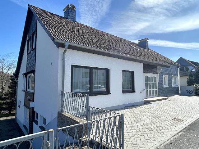 Gepflegtes Panorama Zweifamilienhaus mit Einliegerwohnung in Altenau
