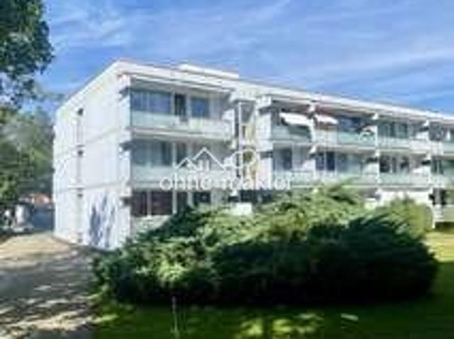 Gepflegtes ruhiges Apartment mit großer Loggia im Hochparterre