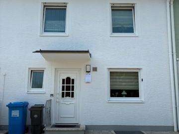 Gepflegtes Reihenmittelhaus in ruhiger, familienfreundlicher Lage