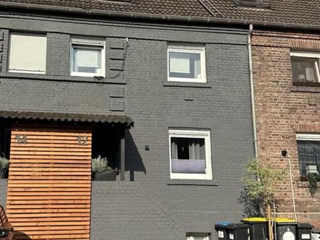 Gepflegtes Reihenmittelhaus mit Kamin OHNE Makler