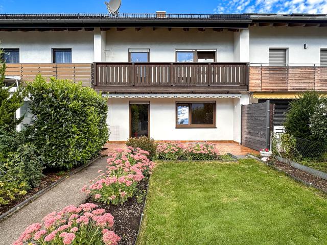 Gepflegtes Reihenmittelhaus mit Terrasse, Balkon und Option zu noch mehr Platz!