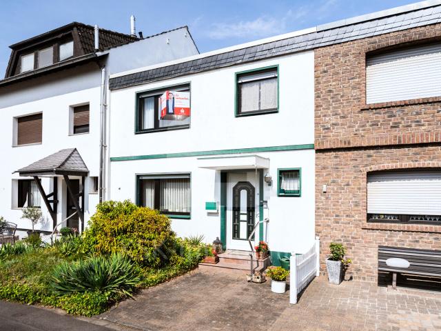 Gepflegtes Reihenmittelhaus mit traumhaftem Wintergarten in Quadrath Ichendorf!