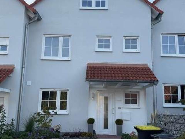Gepflegtes Reihenmittelhaus mit 6 Zimmern in Lüdenscheid