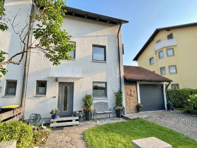 Gepflegtes Reiheneckhaus mit Garten in ruhiger Lage