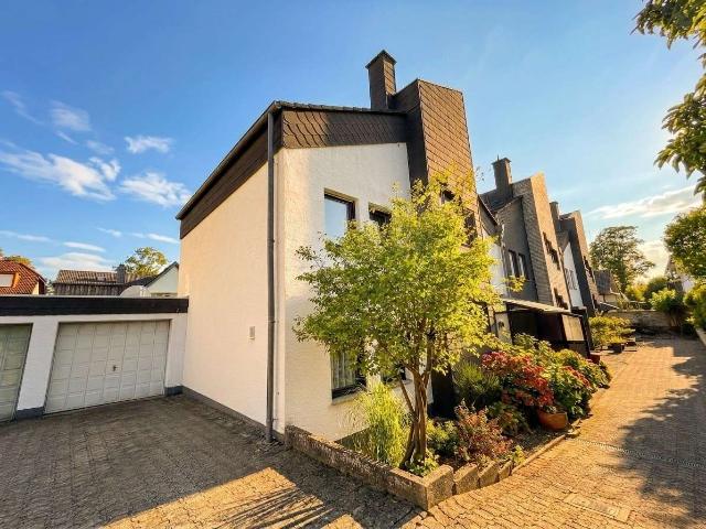 Gepflegtes Reihenendhaus mit Dachterrasse, Garten & XL Garage in Kaldauen Unterdorf