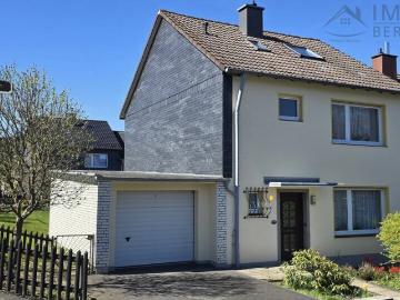 GEPFLEGTES REIHENENDHAUS MIT GARTEN UND GARAGE IN FAMILIENFREUNDLICHER LAGE