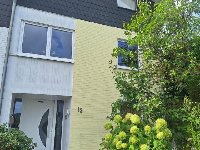 Gepflegtes Reihenendhaus mit Wintergarten in Overath Rott