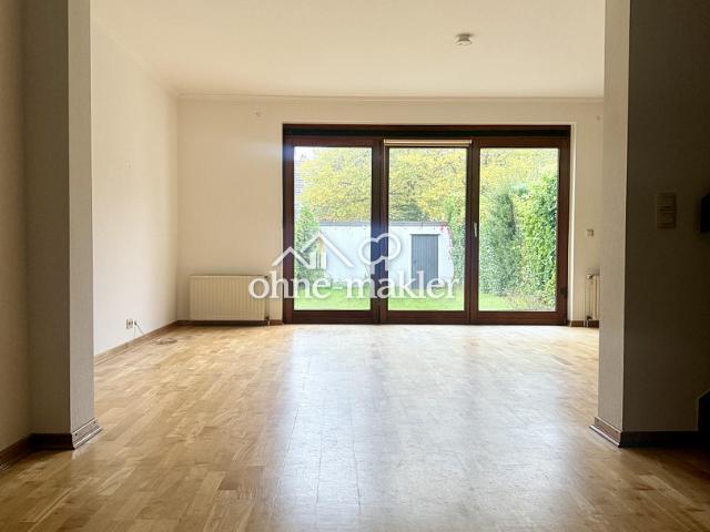 Gepflegtes Reihenhaus mit ausgebautem Dachgeschoss in Hamburg Sasel